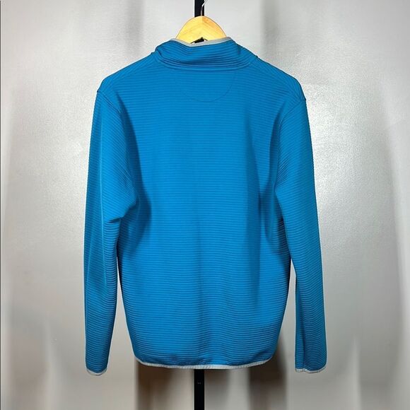 J. Crew Blue Casual Button Down Shirt with Modern Styling - Picture 2 of 5